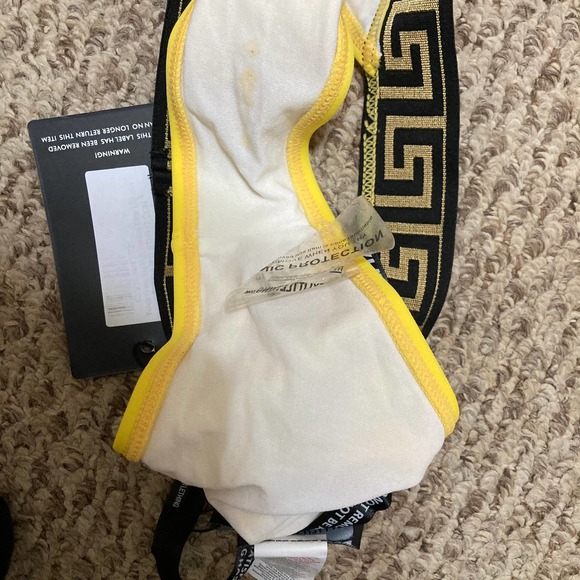 PrettyLittleThing Yellow Greek Key Low Scoop Bikini Top Cheeky Bottoms Size US 0 - Picture 14 of 15